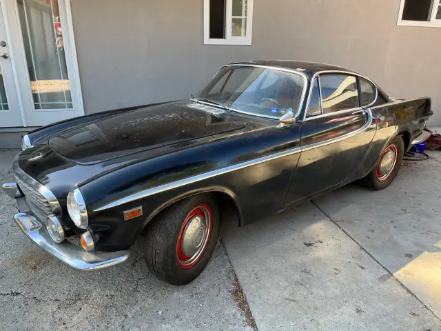 Verkochte Volvo P1800 coupe bij Alfa Mario