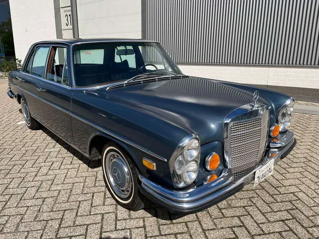 Verkochte Mercedes-Benz 280SE 4.5 bij Alfa Mario