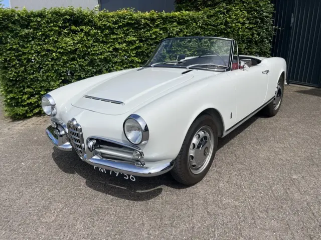 Alfa Romeo Giulia Spider 1962 foto 2