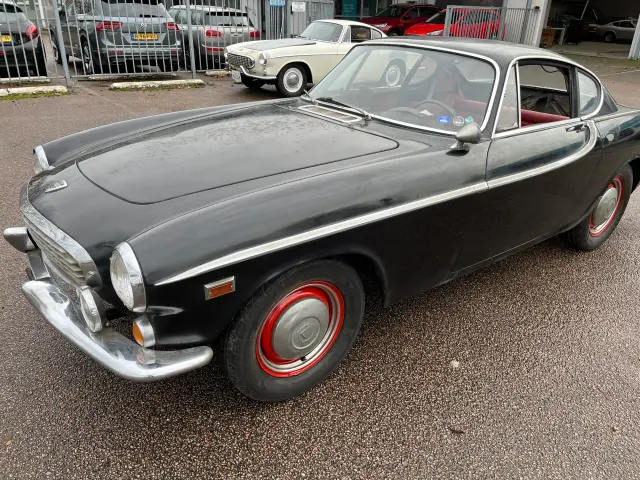 Verkochte Volvo P1800 coupe bij Alfa Mario
