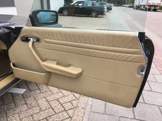 Mercedes-Benz 280 SL 1984 foto 17