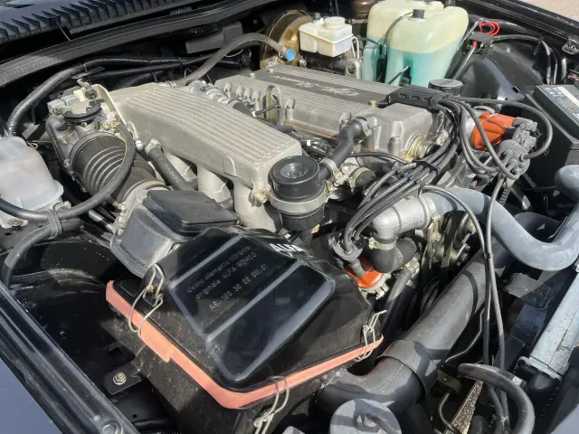 Alfa Romeo 75 2.0 TS 1990 foto 17