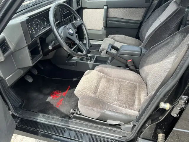 Alfa Romeo 75 2.0 TS 1990 foto 9