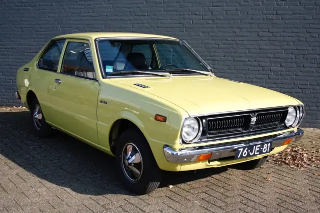 Verkochte Toyota Corolla E20 sedan bij Alfa Mario